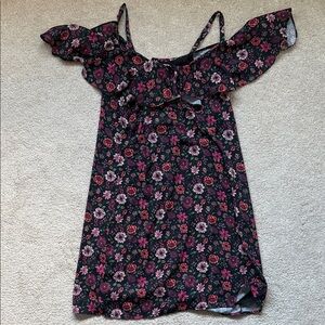 Ivy & Grey Clarisa Cold Shoulder Dress – NWT – Size Medium – Floral